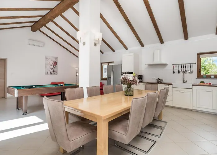 בית נופש Awesome In With Kitchen *
