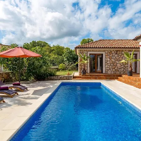 Holiday home Stunning In *