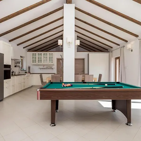 Stunning In Holiday home Gostinjac