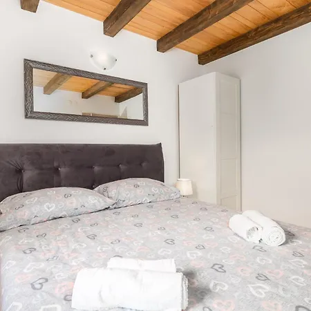 Awesome In With Kitchen * Gostinjac